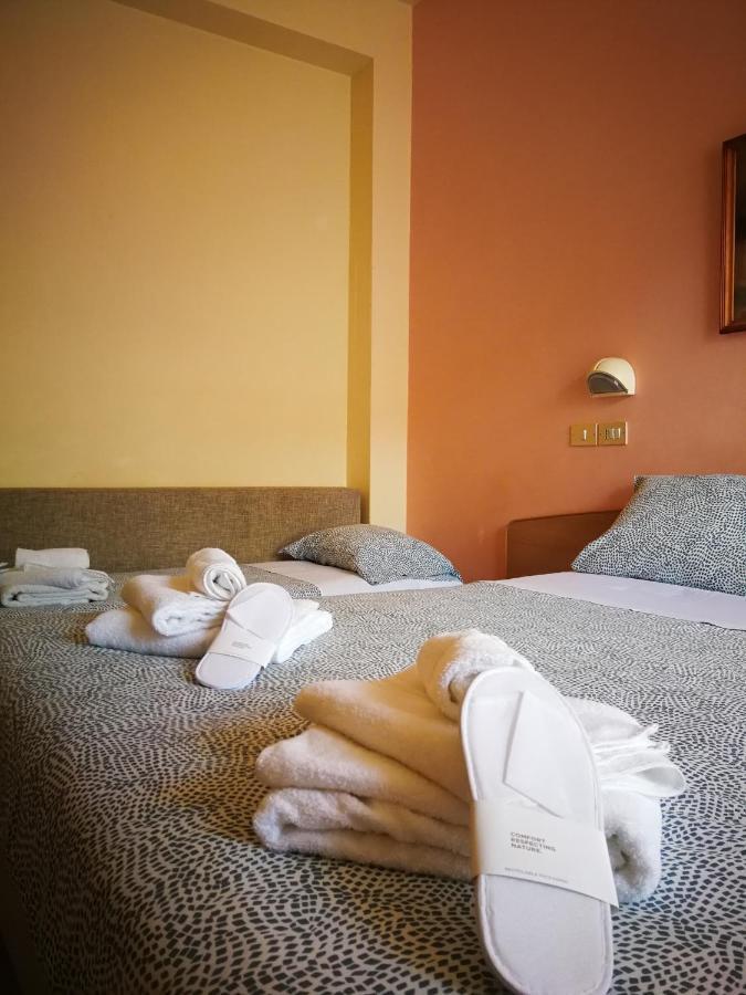 Hotel Rossella Rimini Extérieur photo